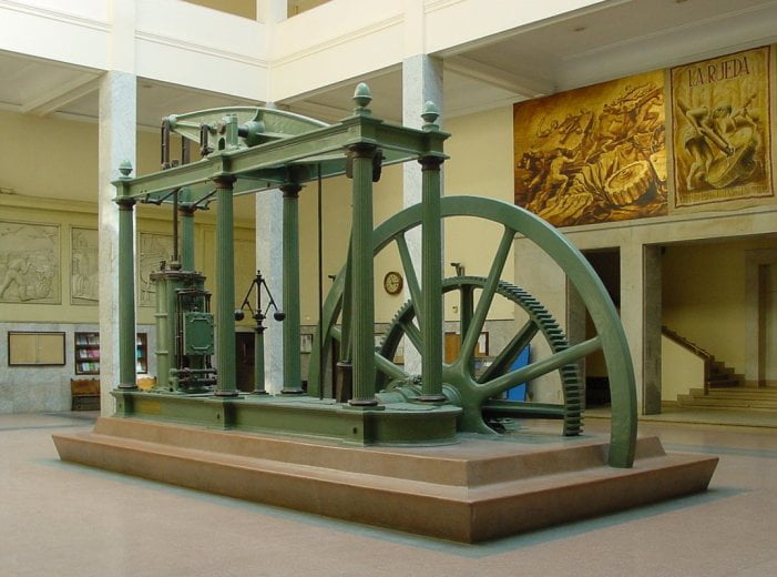 Maquina de vapor moderna inventor